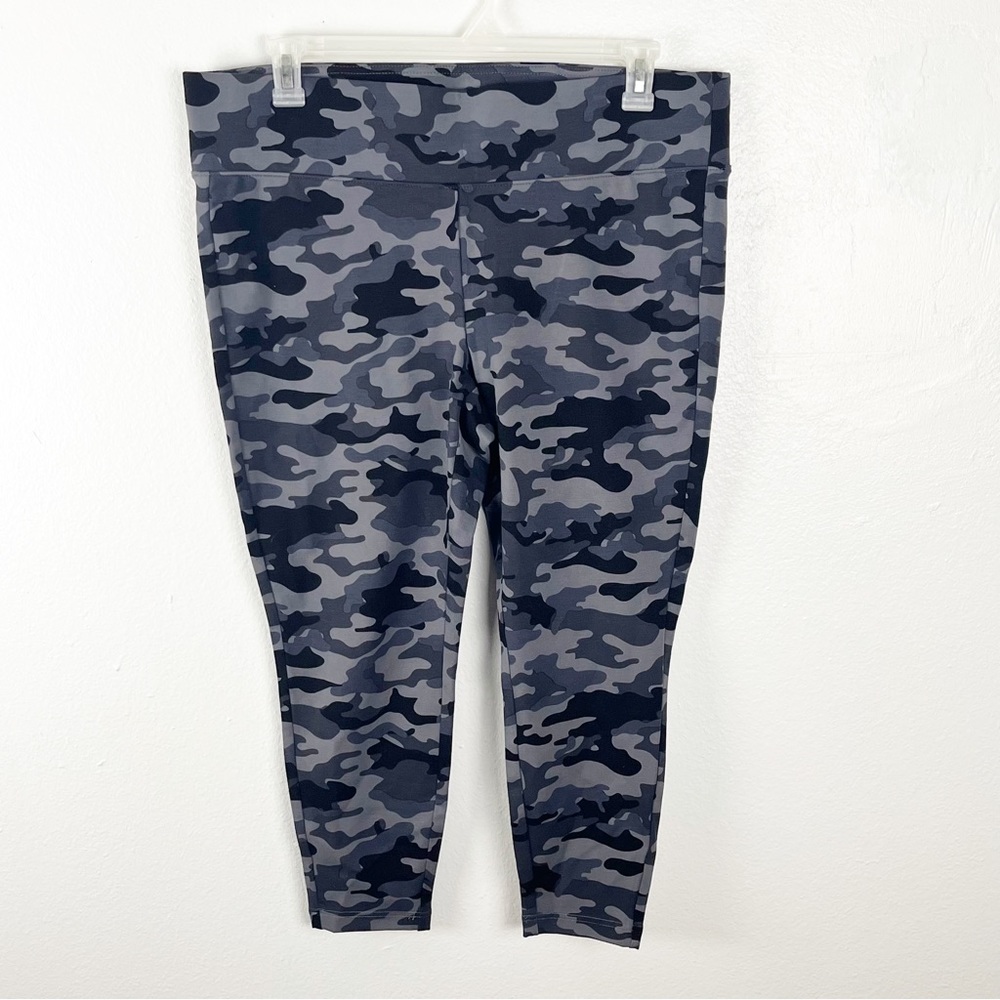 TORRID Pixie High Rise Camo Print Cropped Leggings Workout Yoga Gym Size 2X